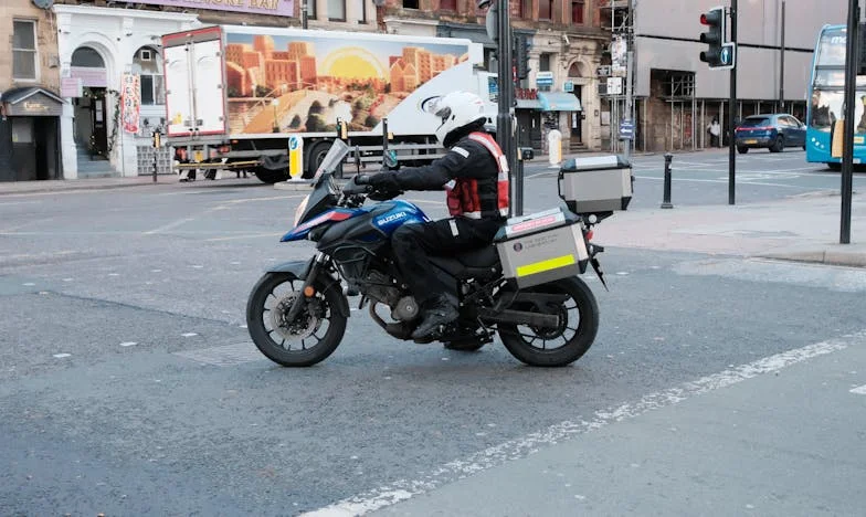 "Oddaj sukienkę — i tak się nie zmieścisz": Jak jedna wizyta teściowej zmieniła moje życie na zawsze