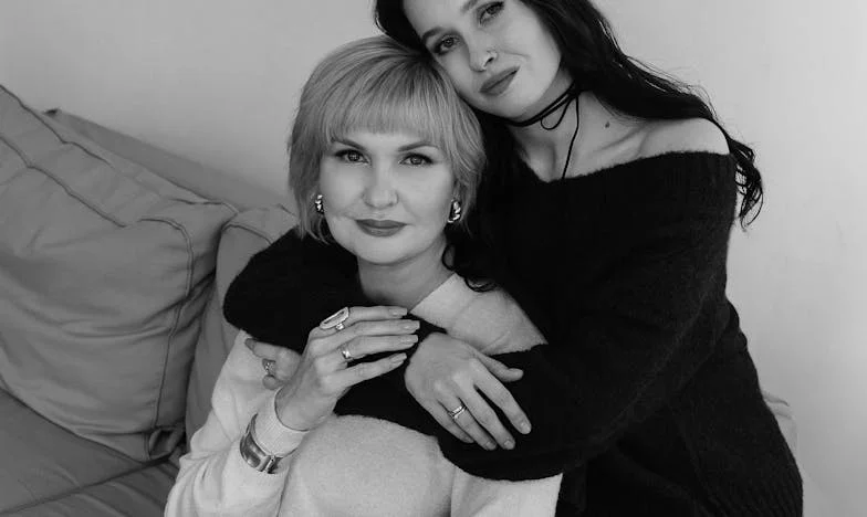 „Oddajcie mi oszczędności, a mieszkanie przepiszę na wnuczkę” – historia, która rozdarła naszą rodzinę