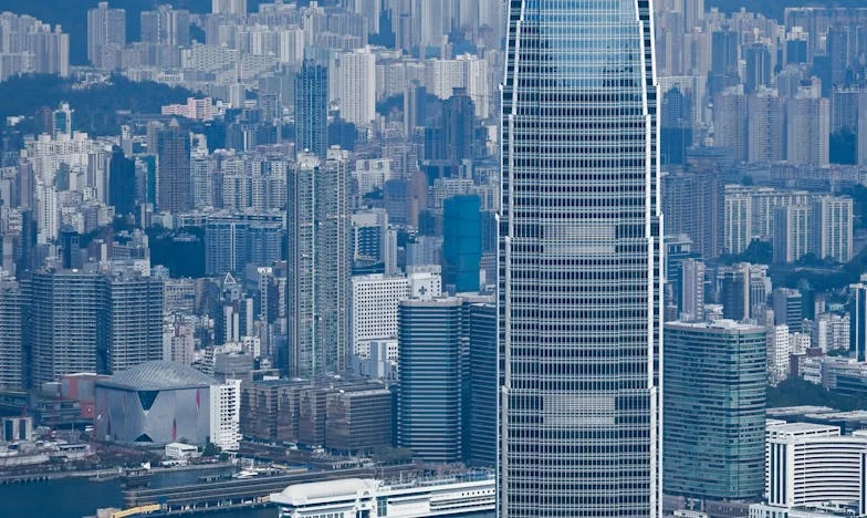 Ostatni Toast: Noc, Która Rozdarła Moje Małżeństwo i Rodzinę