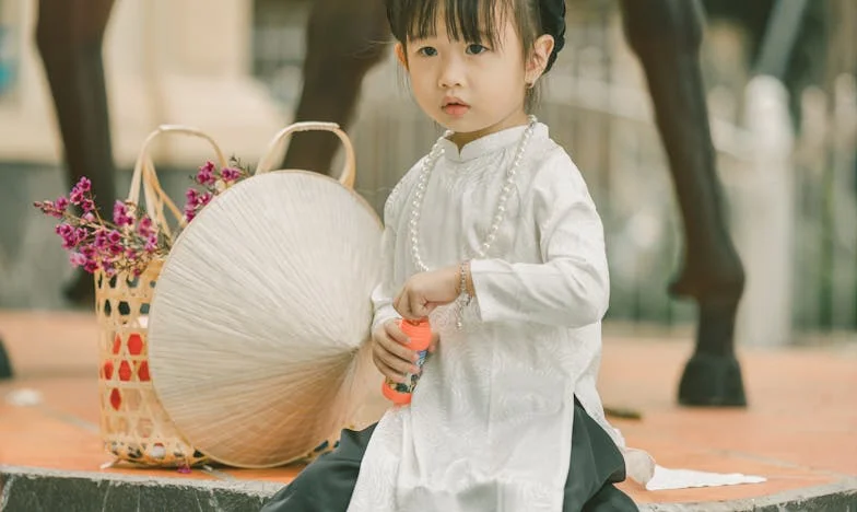 Przyszłam do synowej o 10 rano: dzieci bawiły się same, ona spała. Czy naprawdę tak wygląda macierzyństwo?