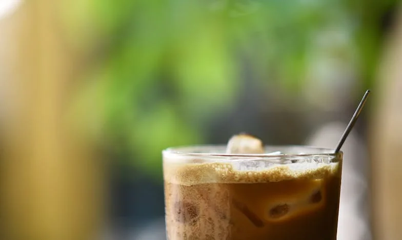 Mój mąż kontra moja rodzina: dom podzielony milczeniem. Historia Agnieszki z Warszawy