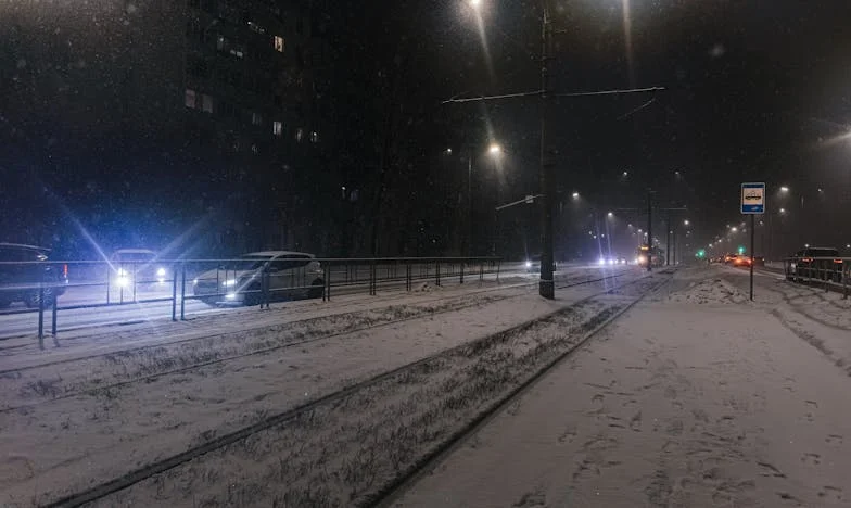 Mój syn otworzył drzwi policji: Początek naszego nowego życia – historia o wyjściu z przemocy domowej