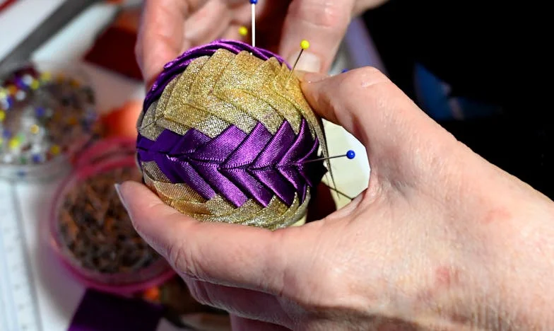 Przyjęłam ją jak własną córkę – a jednak złamała mi serce. Czy można zbudować rodzinę bez więzów krwi?