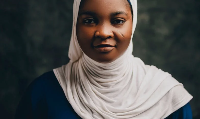 Siedziałam naprzeciwko niego, a świat się zatrzymał. Historia zdrady, odwagi i nowego początku w sercu Warszawy