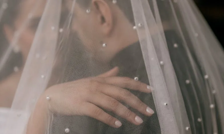 „To jest mieszkanie mojego syna, a ty tu jesteś nikim” – historia, która rozdarła moje życie na pół