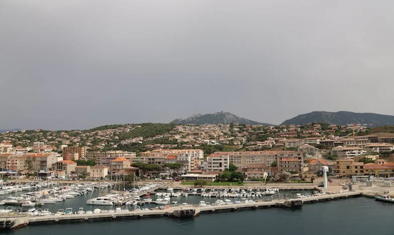 Простување на татко ми: Расцепот што го создаде со мајка ми