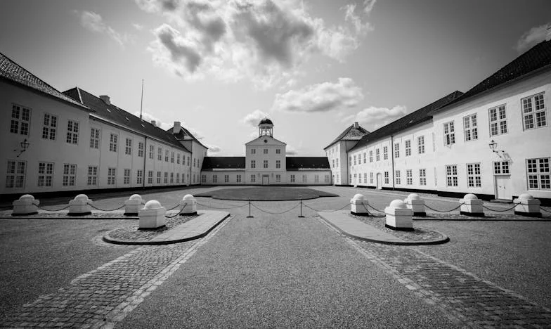 Тој само си замина... А јас живеев само за него