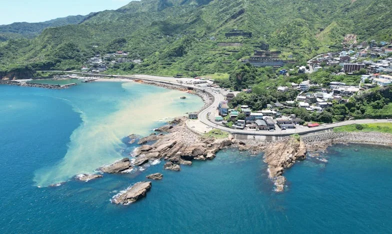 Враќање во родното село: Меѓу љубовта и тишината на свекрвата