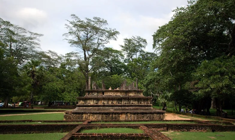 Kuća na raskršću: Između prošlosti i budućnosti