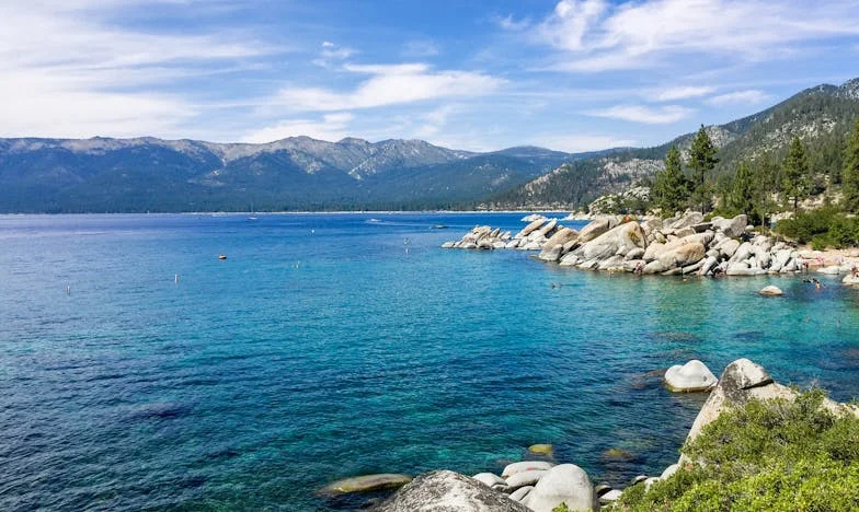 Stranac u mojoj kući: Priča o povjerenju, porodici i granicama