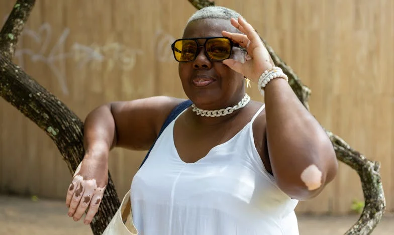 Zatvorila sam oči pred njegovim prevarama – dok nisam pala na ulici i shvatila ko je zaista uz mene