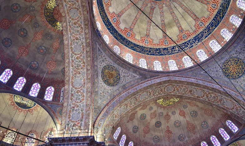 Ispod prozora: Kad sam pokucala na vrata gospodina Kovača