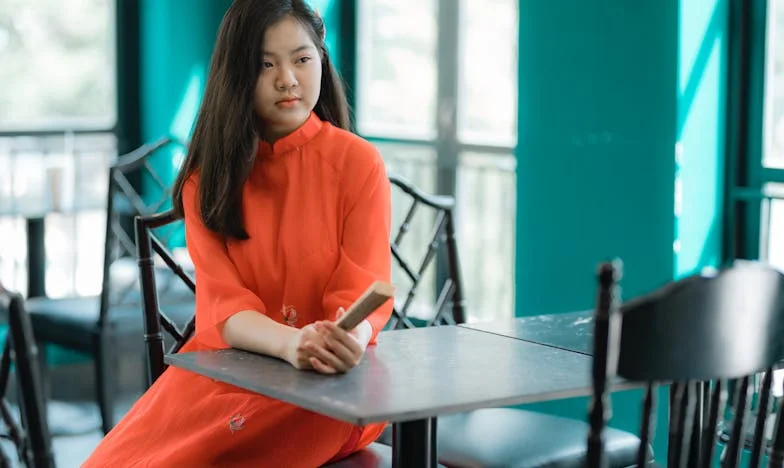 Kad svekrva kroji moj život: Priča o izgubljenom glasu i hrabrosti da ga pronađem