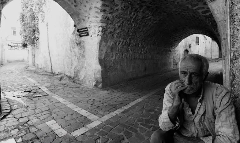 Između četiri zida: Kako sam pronašla snagu u vjeri dok se obitelj raspadala zbog stana