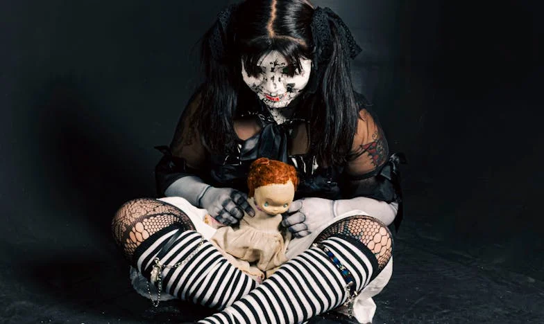 Između Ambicija i Ljubavi: Moj Put Kroz Hladne Zidove Vlastitog Doma