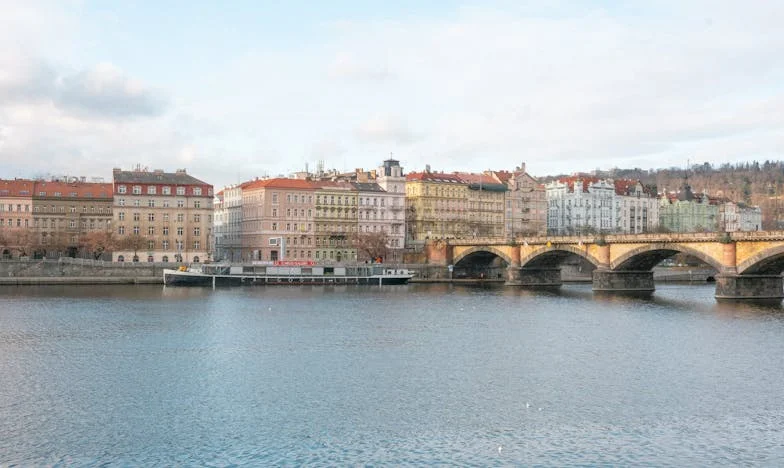 „Mama, zašto ne možeš više dati?” – Ispovijest umirovljene učiteljice o sramu i nerazumijevanju u obitelji