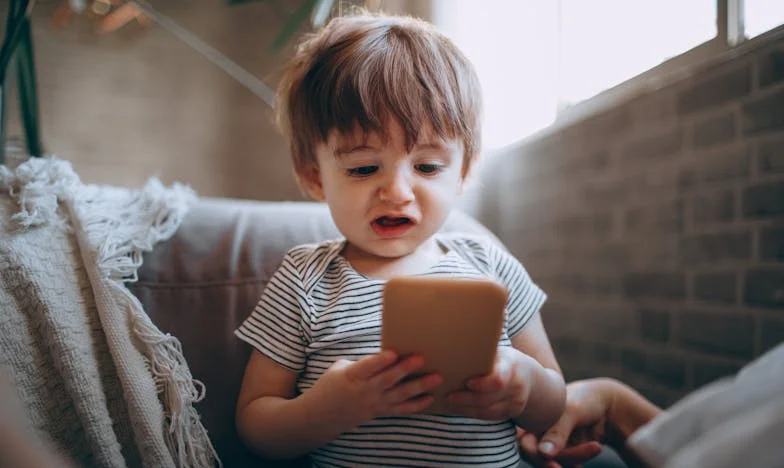 Sve što je tvoje, ostaje tvoje: Ispovijest o nasljedstvu, porodici i izdaji