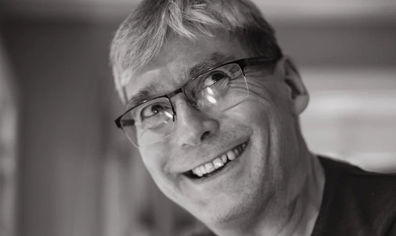 Izbačena iz doma zbog trudnoće – deset godina kasnije, obitelj traži moju pomoć