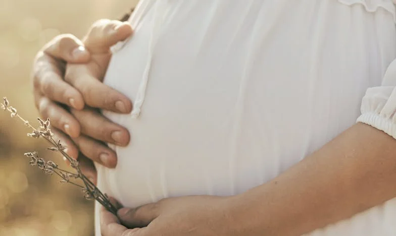 Izbačena zbog trudnoće: Deset godina kasnije, kad se prošlost vrati