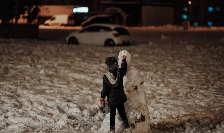 Nevidljiva za stolom: Priča o Ani koja je odlučila sjesti među svoje snove