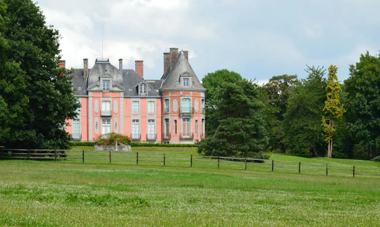 Rozbite lustro: Historia zdrady, walki i odnalezienia siebie – opowieść Mileny z Warszawy