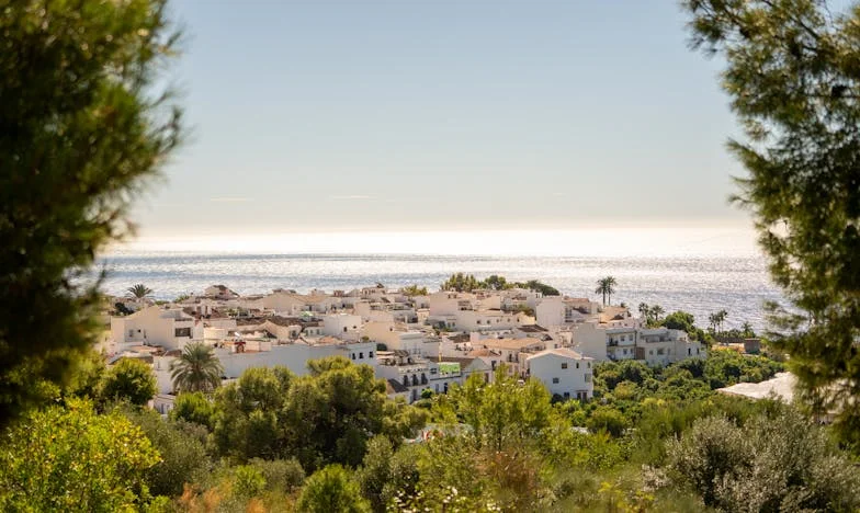 Sprzedałam mieszkanie i zamieszkałam z synem – teraz czuję się jak intruzka w jego domu. Czy naprawdę można stracić rodzinę, mając ją tuż obok?