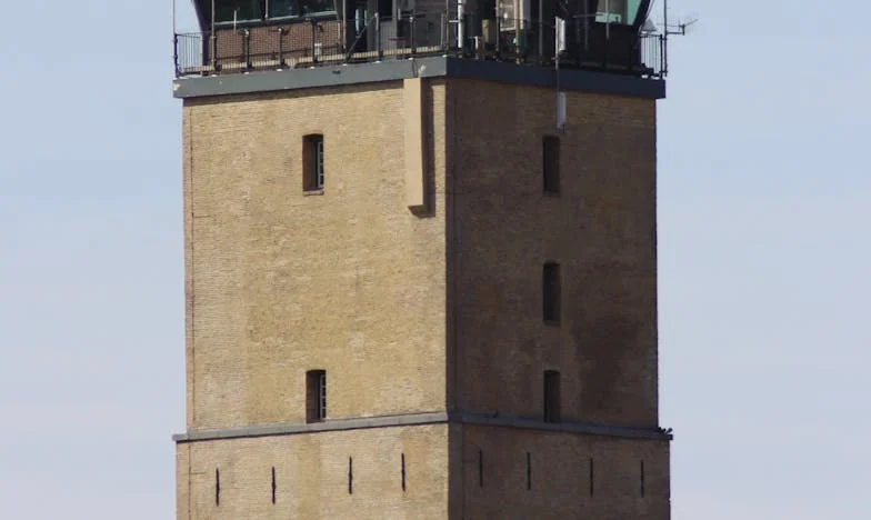 „Twoja mama wyjeżdża na miesiąc? W takim razie ja wybieram się do swojej!” – Historia o tym, jak jedna walizka zmieniła wszystko