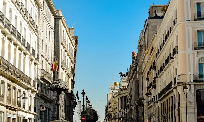 Dom, który dzielił nas wszystkich: Historia walki o przyszłość mojego syna