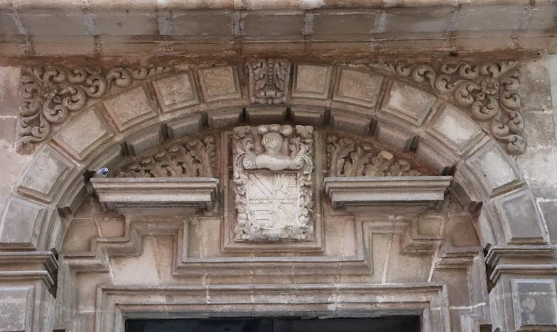 „Nie jesteś już u siebie, mamo”: Jak własny syn i jego rodzina zamienili moje życie w koszmar