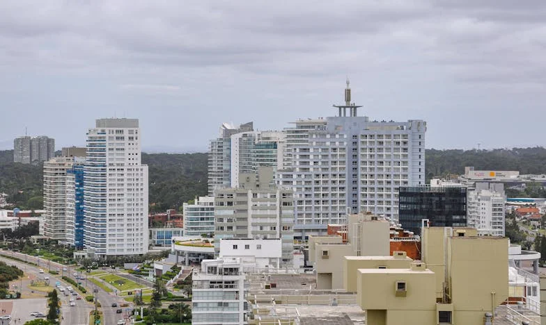 Obce ślady wokół mojego domu: Gdy rodzina przestaje wierzyć