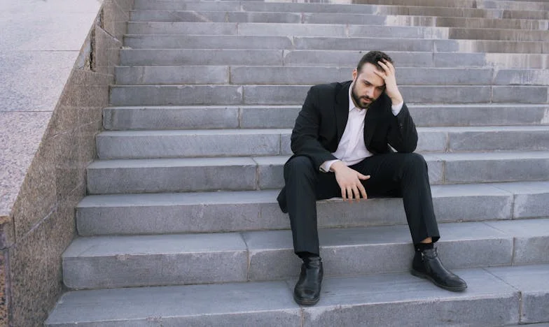 49 lat i zdrada: Jak mąż zostawił mnie dla młodszej, a ja nauczyłam się żyć od nowa