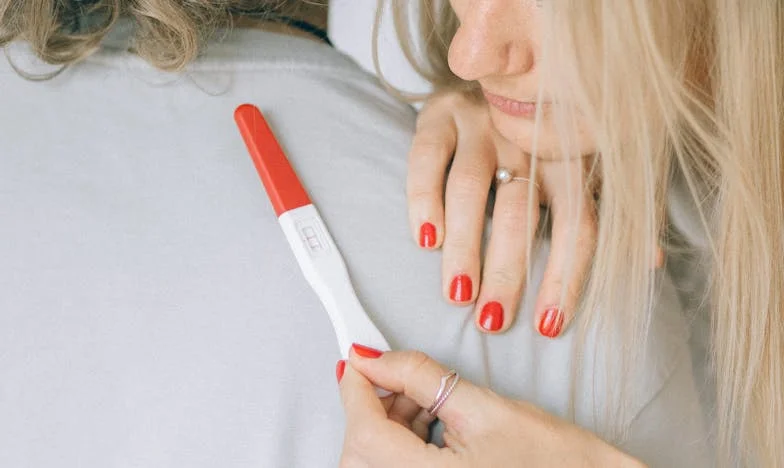 Kucanje na drzwi: Łzy teściowej i zdrada, która nie przemija