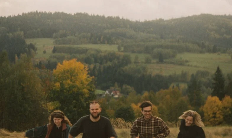 Nie tak jak w filmie, ale naprawdę: Moje życie między dwoma domami