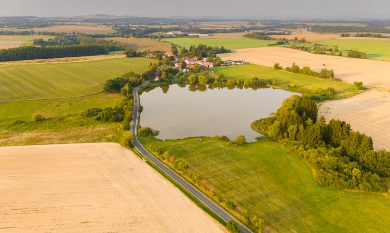 Odnaleźć światło w ciemności: Droga Kamili przez wiarę i zwątpienie