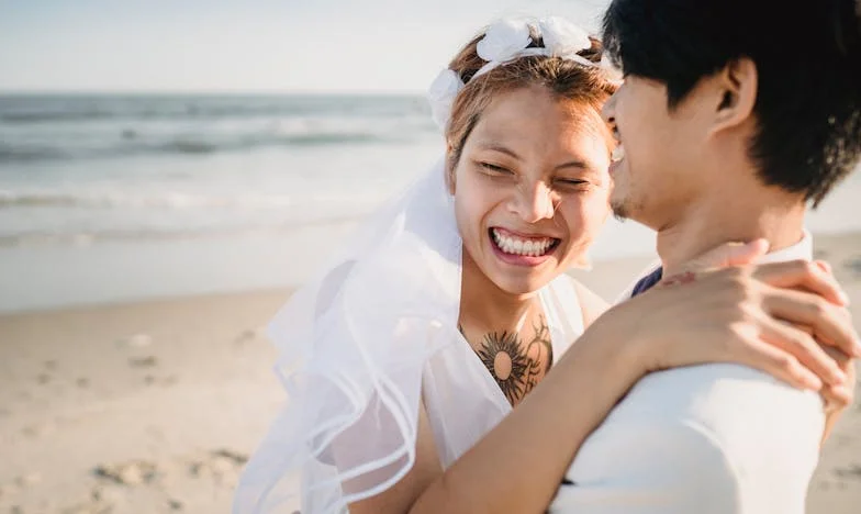 Zniszczony laptop i słowa, których nie da się cofnąć