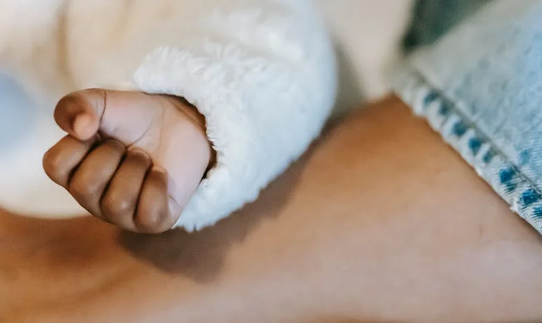 Ciężar pożegnania: Dylemat córki