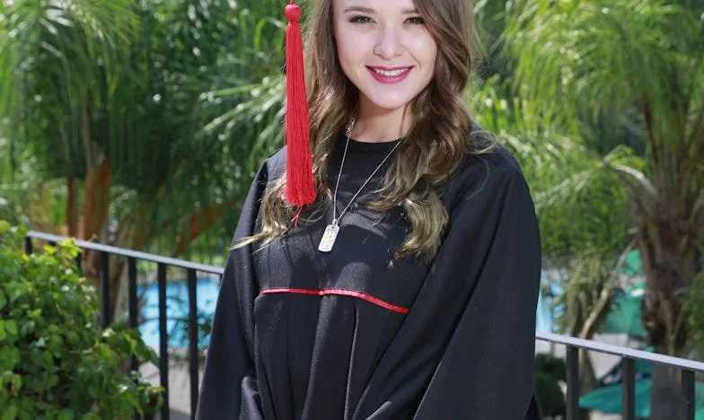 Pod tą samą fotografią: tajemnica między teściową a mną